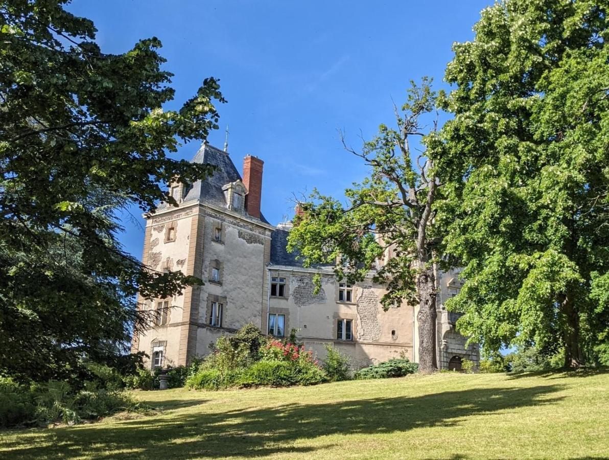 Chateau De Saint Bonnet Les Oules Exterior photo